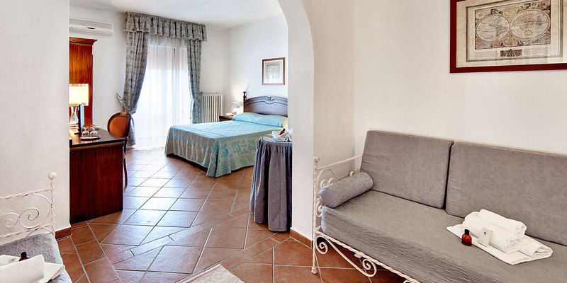 Colonna Palace Hotel Mediterraneo Olbia Exterior photo